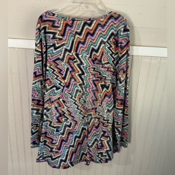 Women’s LuLaRoe long sleeve top size L - Picture 2 of 5